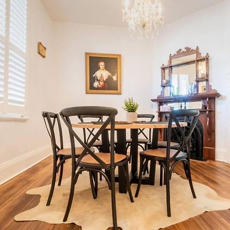 Ferienwohnung Historic Beauty In The Cbd! Parking And Wifi Launceston Exterior foto