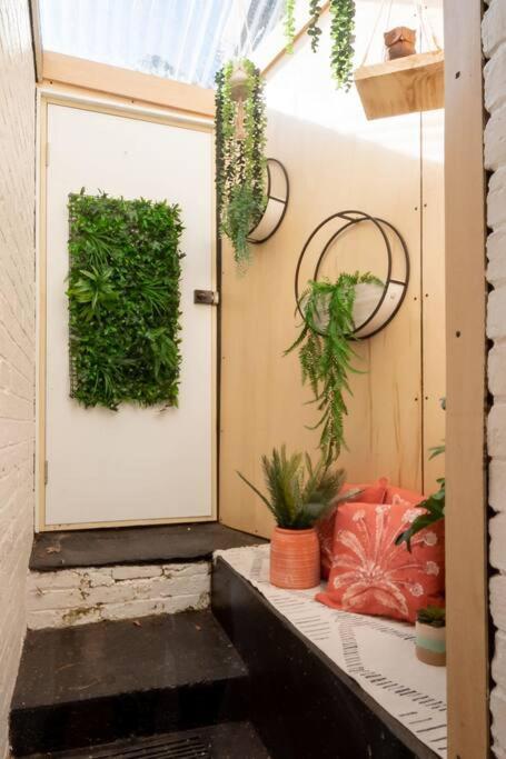 Ferienwohnung Historic Beauty In The Cbd! Parking And Wifi Launceston Exterior foto