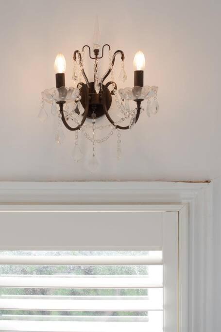 Ferienwohnung Historic Beauty In The Cbd! Parking And Wifi Launceston Exterior foto
