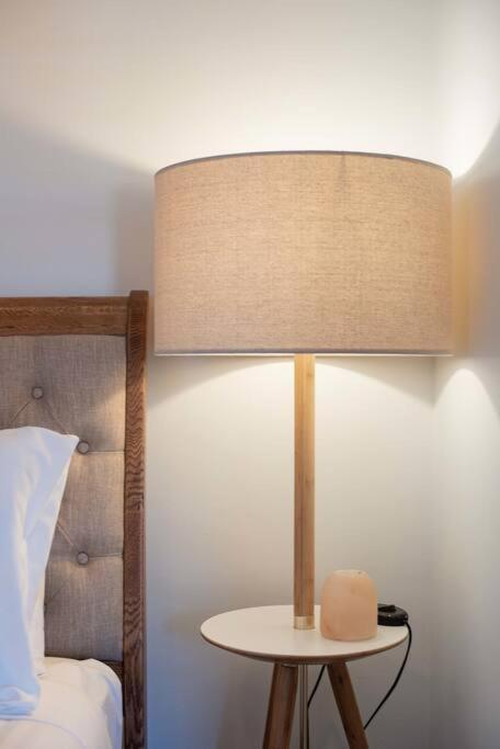 Ferienwohnung Historic Beauty In The Cbd! Parking And Wifi Launceston Exterior foto